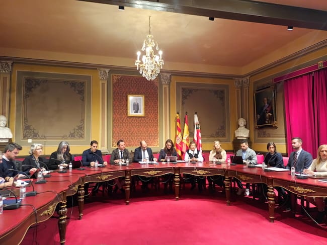 El pleno de Barbastro ha aprobado por unanimidad el nuevo convenio de limpieza viaria