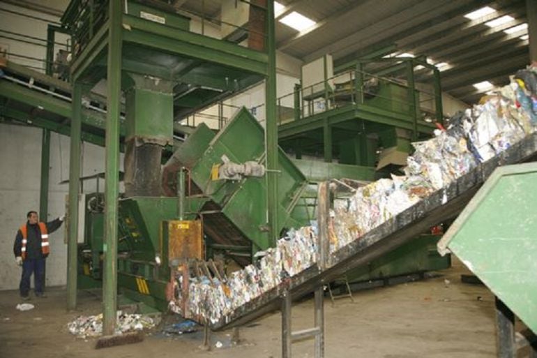 Interior del Centro de Trtamiento de Resiudos de Palencia.