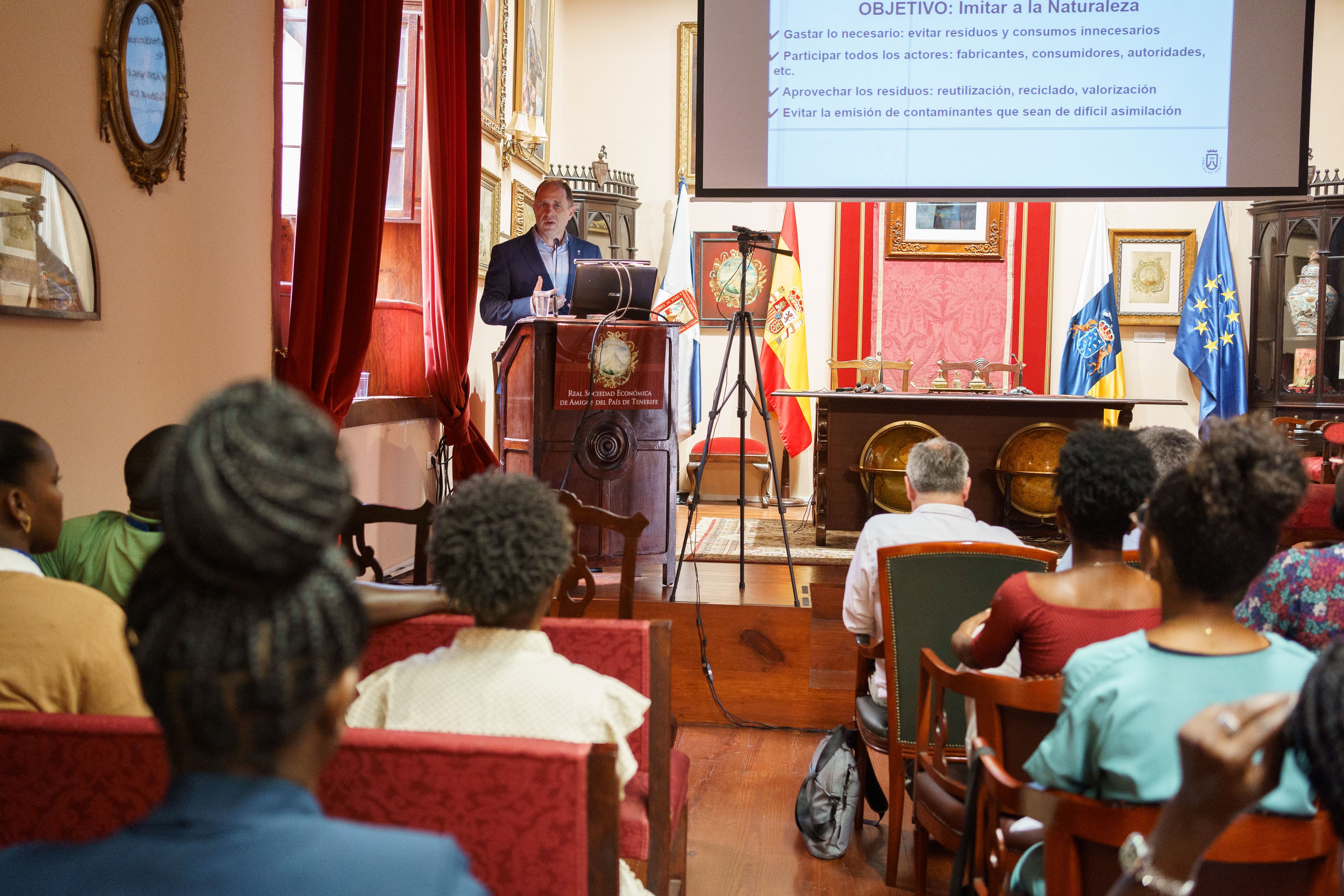 Ponencias sobre “Retos Medioambientales en un contexto Atlántico” en Campus África