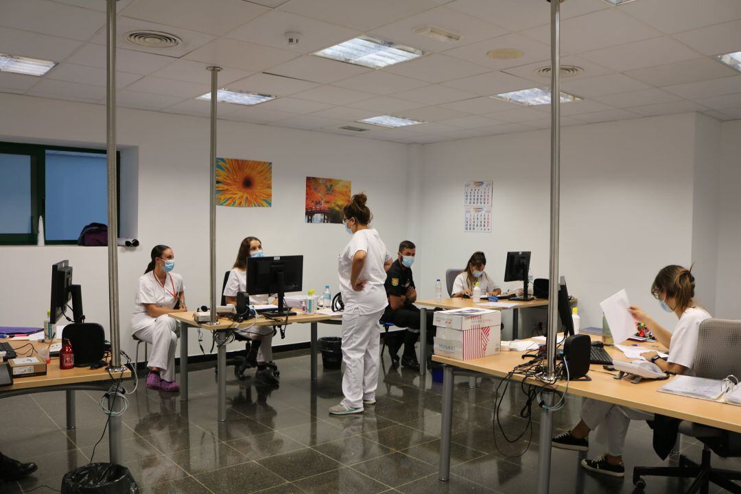 El número de hospitalizados aumenta a cinco, tres de ellos en Cuidados Intensivos del Molina Orosa.