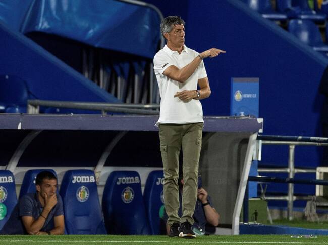 Imanol da indicaciones en el partido de Getafe