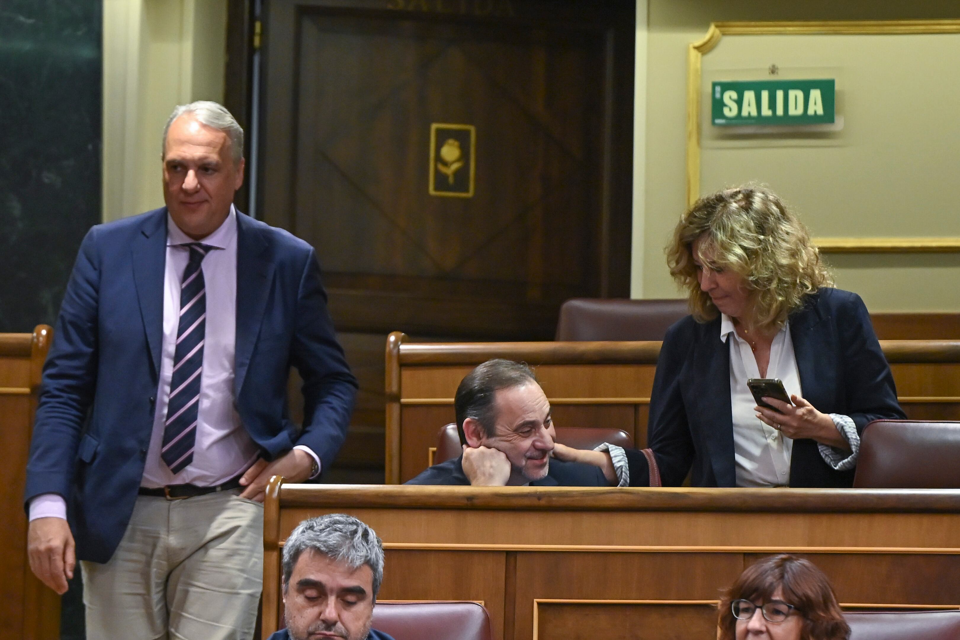 El ex ministro José Luis Ábalos (c) durante el pleno del Congreso de este martes.