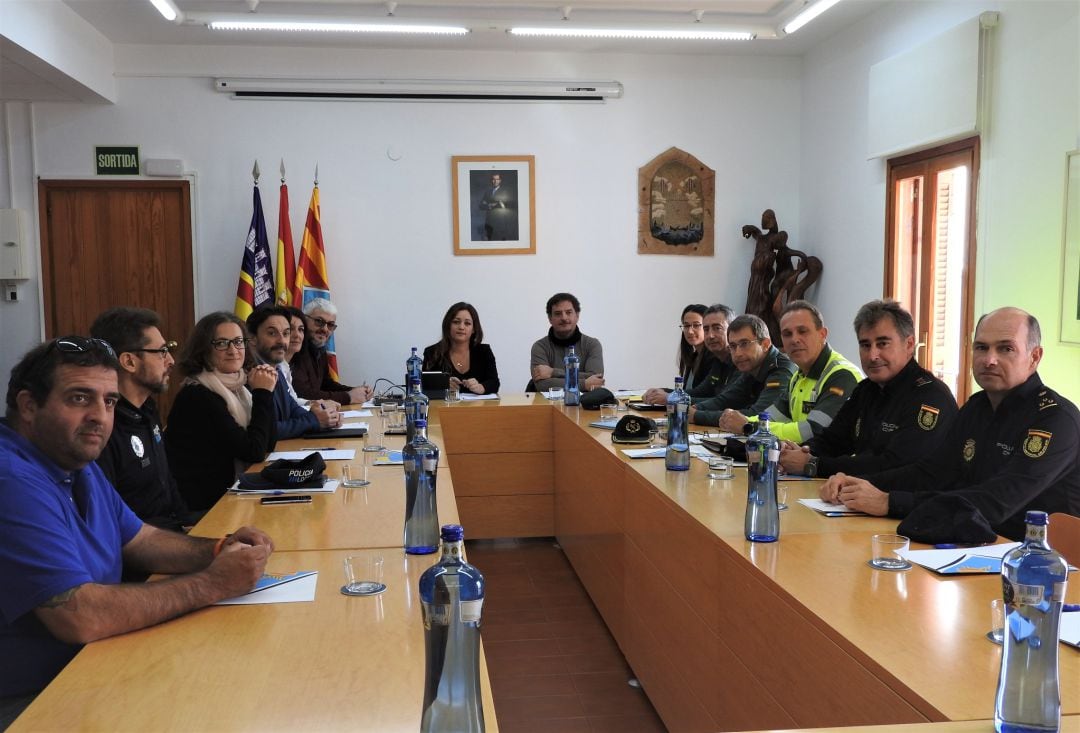 Imagen de la reunión de la junta local de seguridad