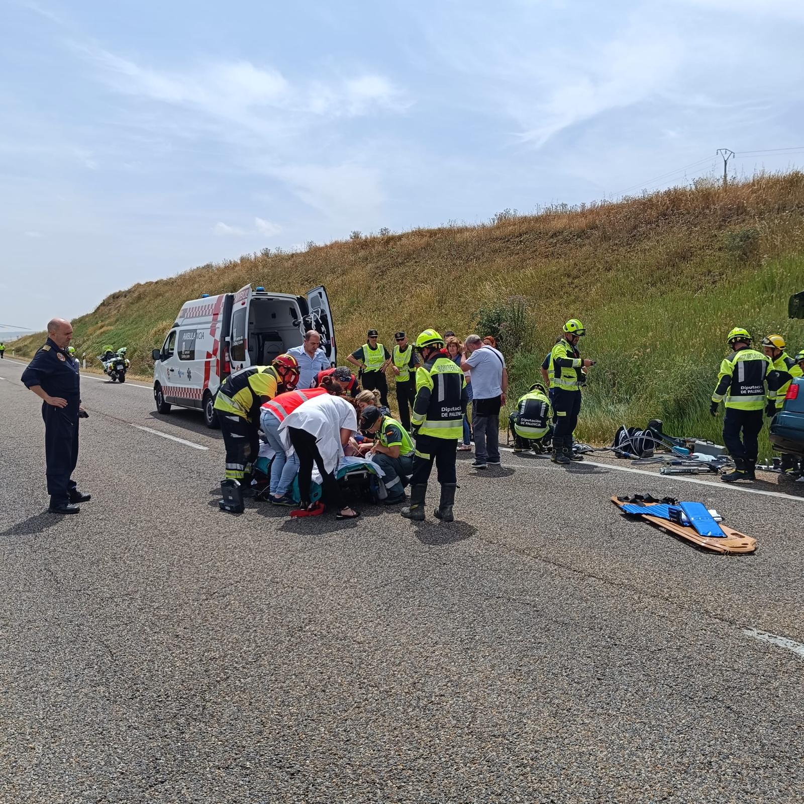 Cinco heridos, uno de ellos grave, en un accidente de tráfico en Palencia