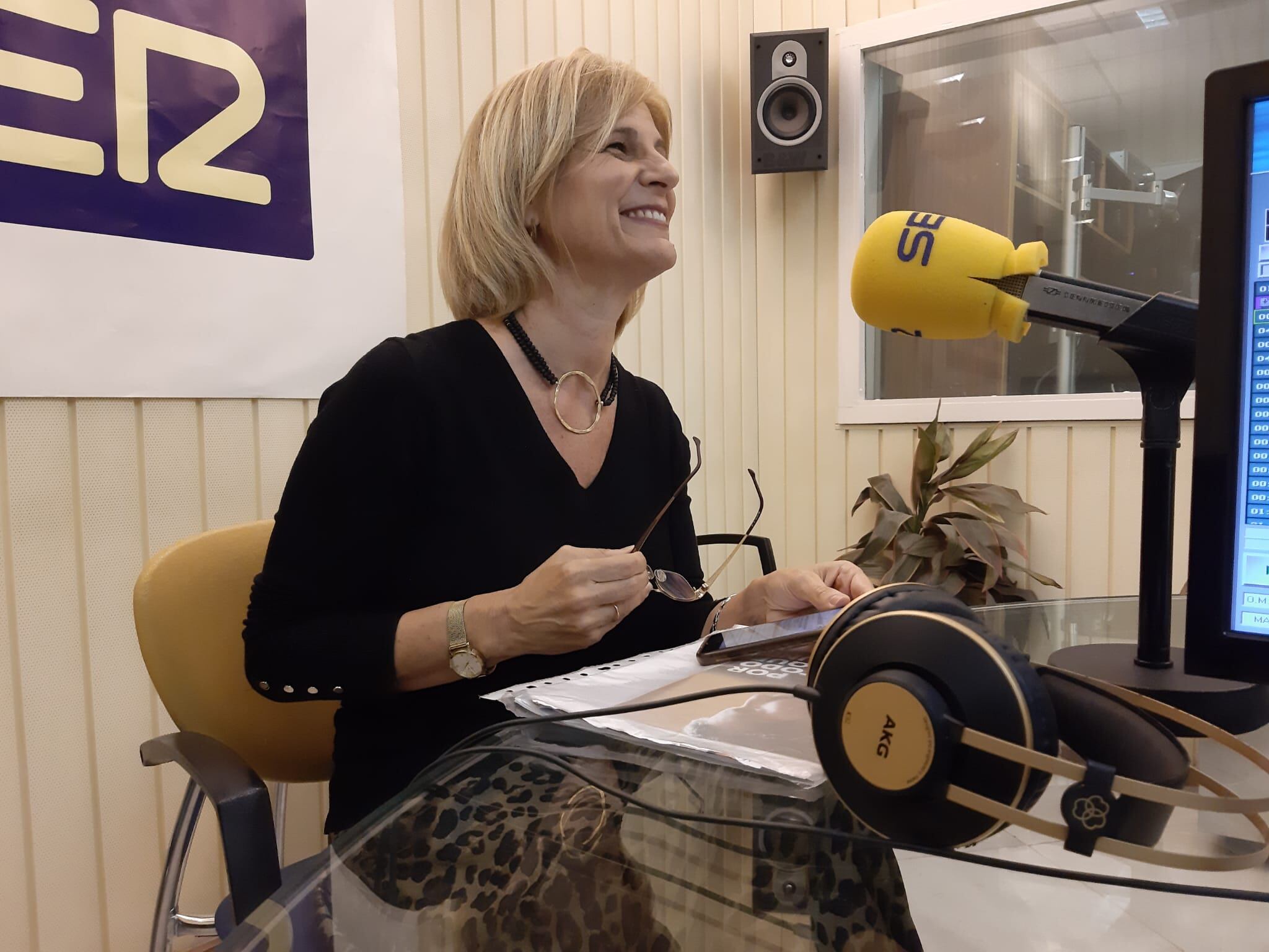 María José García Pelayo durante una entrevista en Radio Jerez