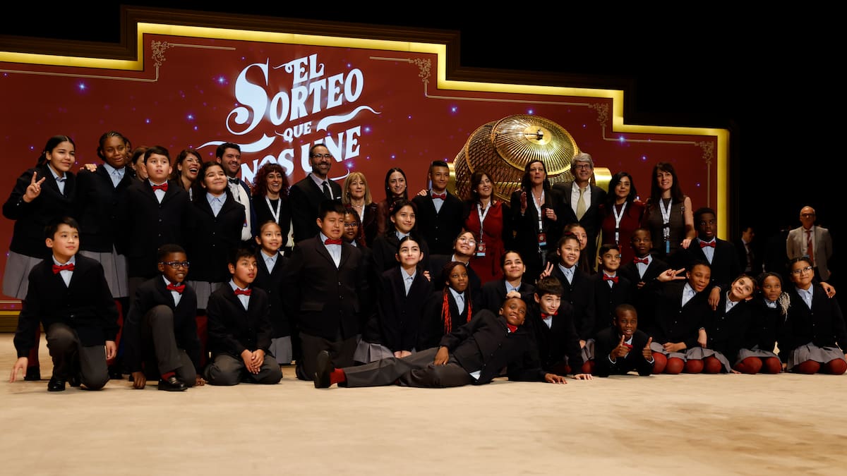 Las claves para compartir un décimo de lotería: "Vamos a tener las dos cosas, la amistad y las cosas claras"