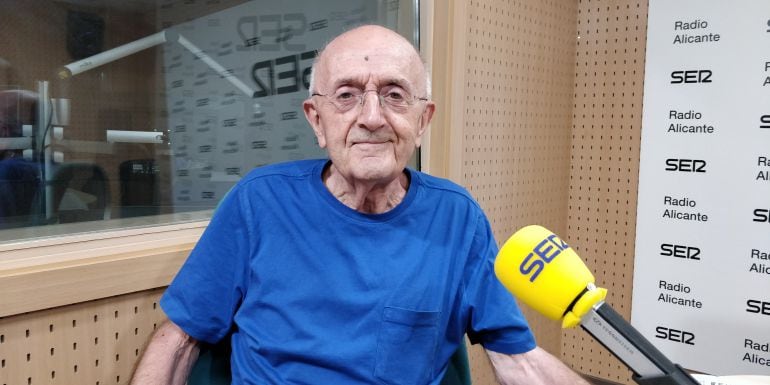 El Doctor Jordi Estapé en Radio Alicante.