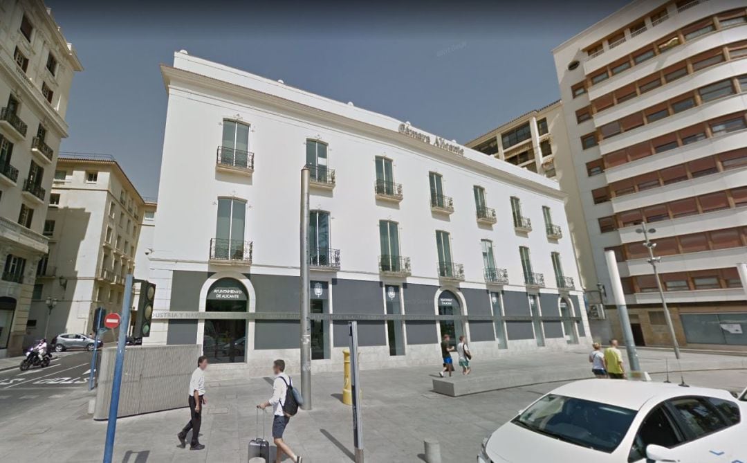 Antigua Cámara de Comercio de Alicante donde actualmente se ubica el registro municipal