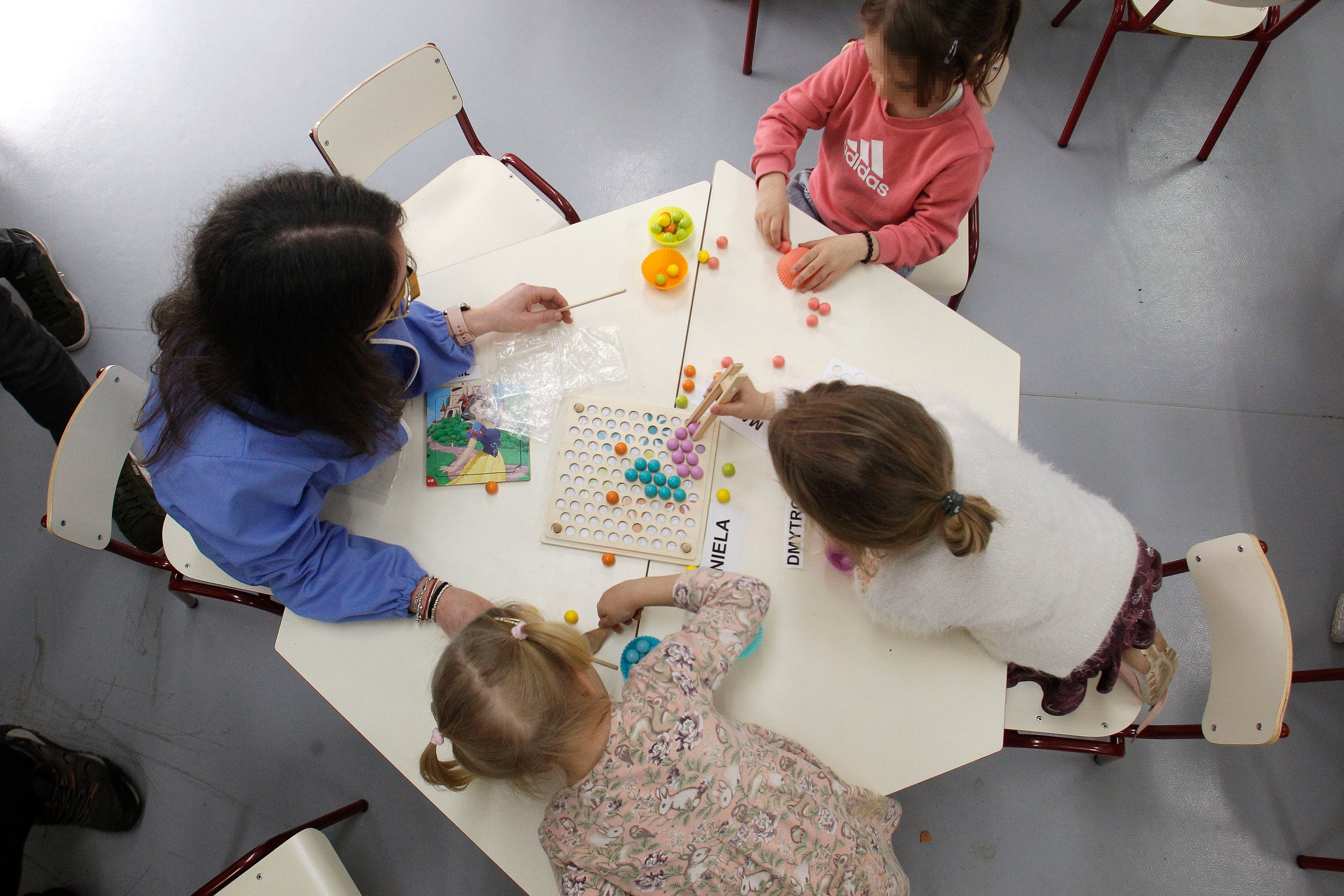 El CEIP Nuestra Señora del Rosario de Torrevieja es uno de los centros de mayor escolarización de alumnado refugiado ucraniano. EFE/Morell