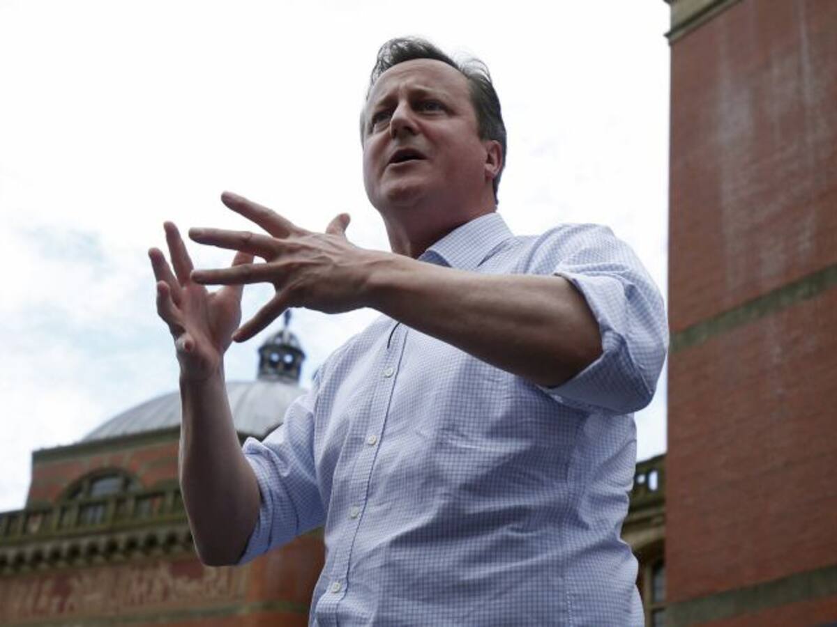 Cameron alerta de que el 'brexit' sería "irreversible" al cerrar la campaña