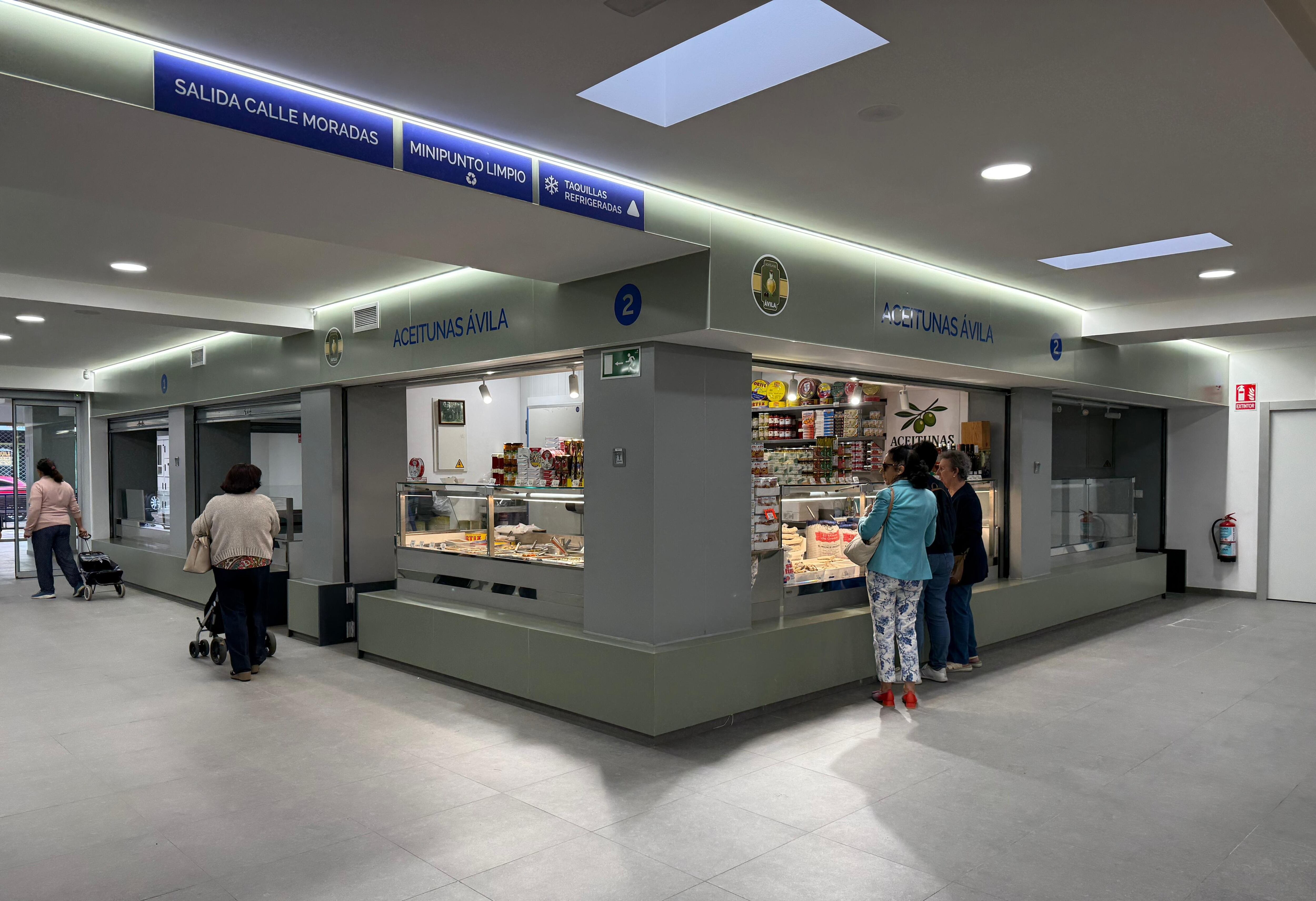 Primer día de apertura de Galerías Rondilla en Valladolid | Cadena SER