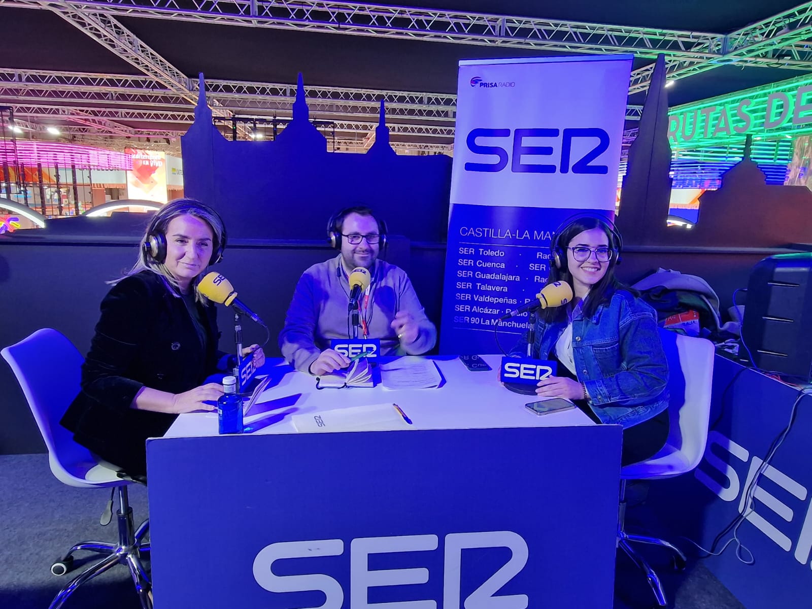 Claudia Moreno, Carlos Abengózar y Milagros Tolón, en Hoy por Hoy Toledo