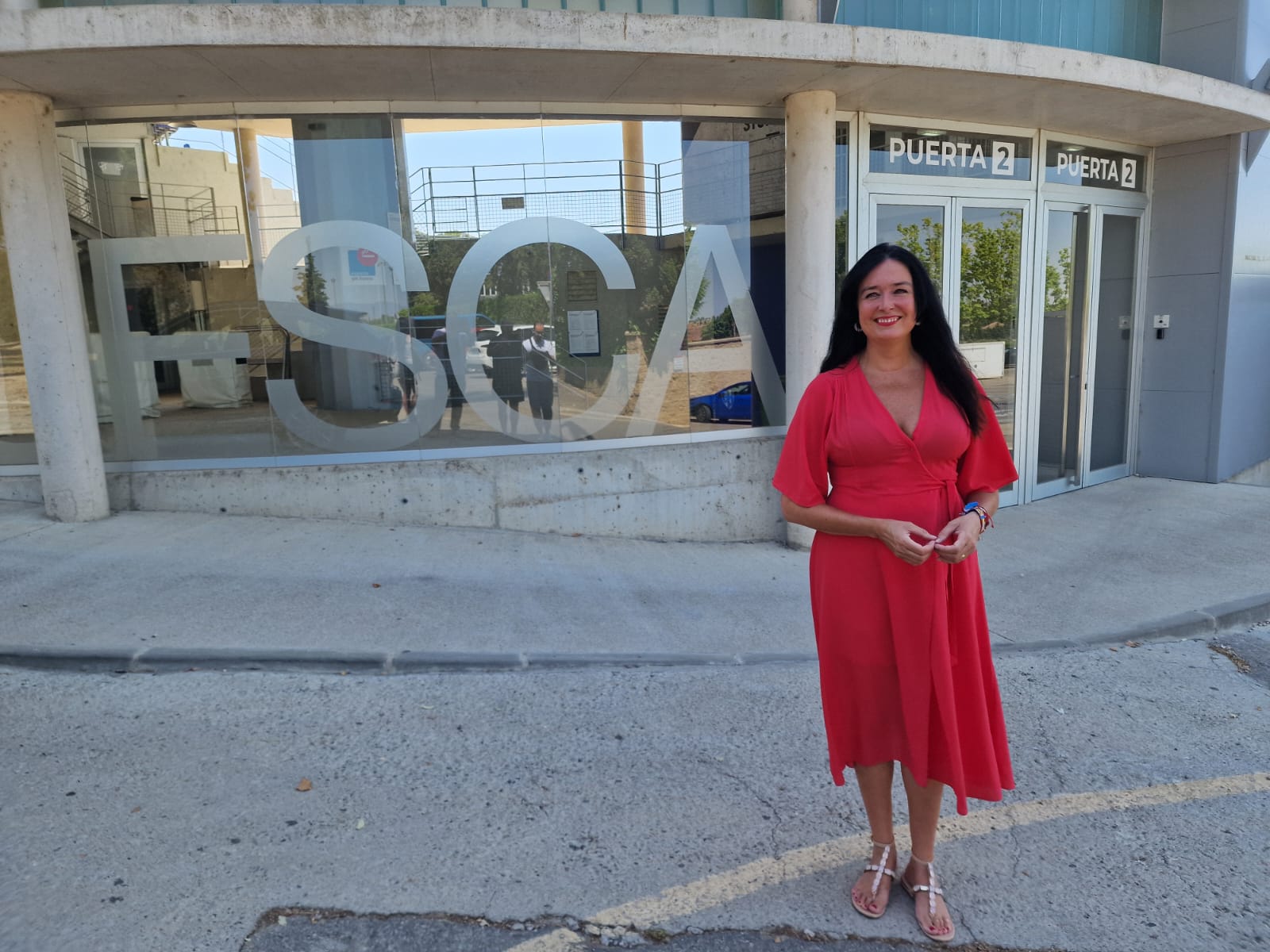 Lorena Orduna frente al estadio de El Alcoraz este sábado