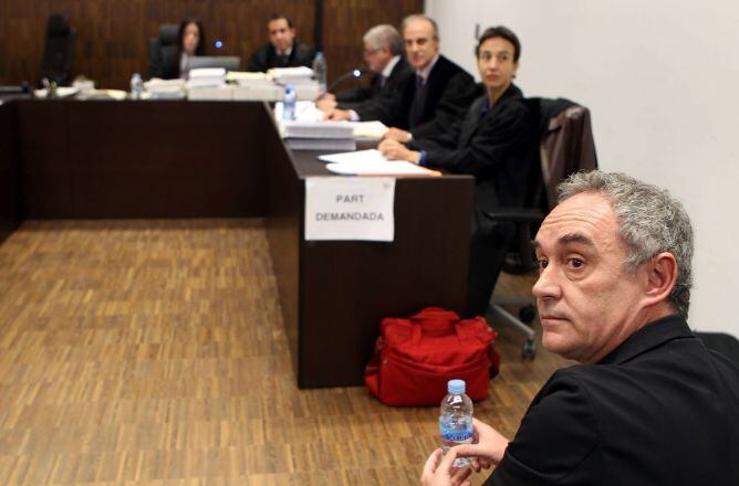 El chef Ferran Adrià, en el juzgado de primera instancia 2 de la Ciudad de la Justicia