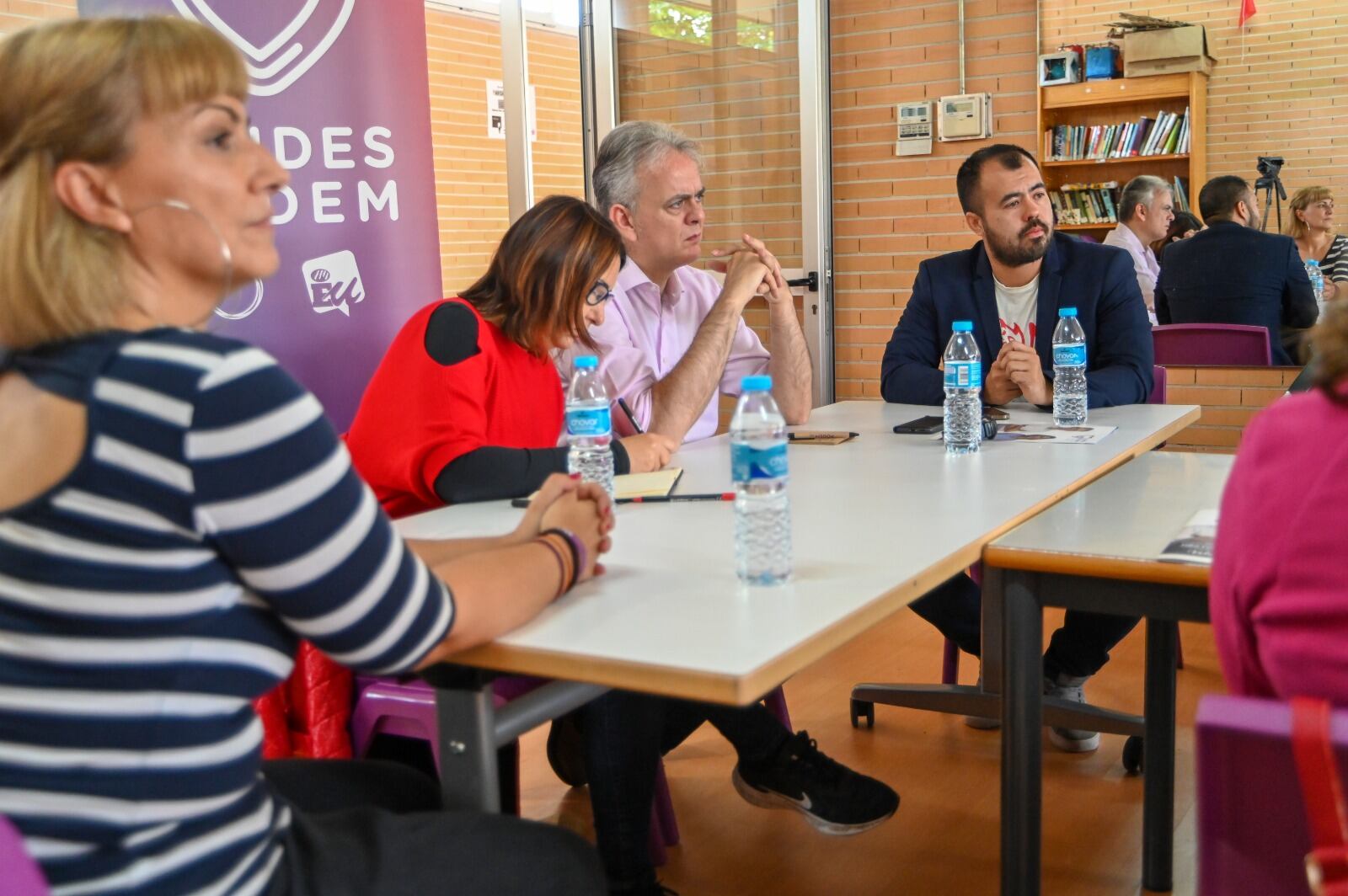 Hector Illueca y Rosa Pérez junto a Nahuel González y Fina Zubillaga en Gandia.