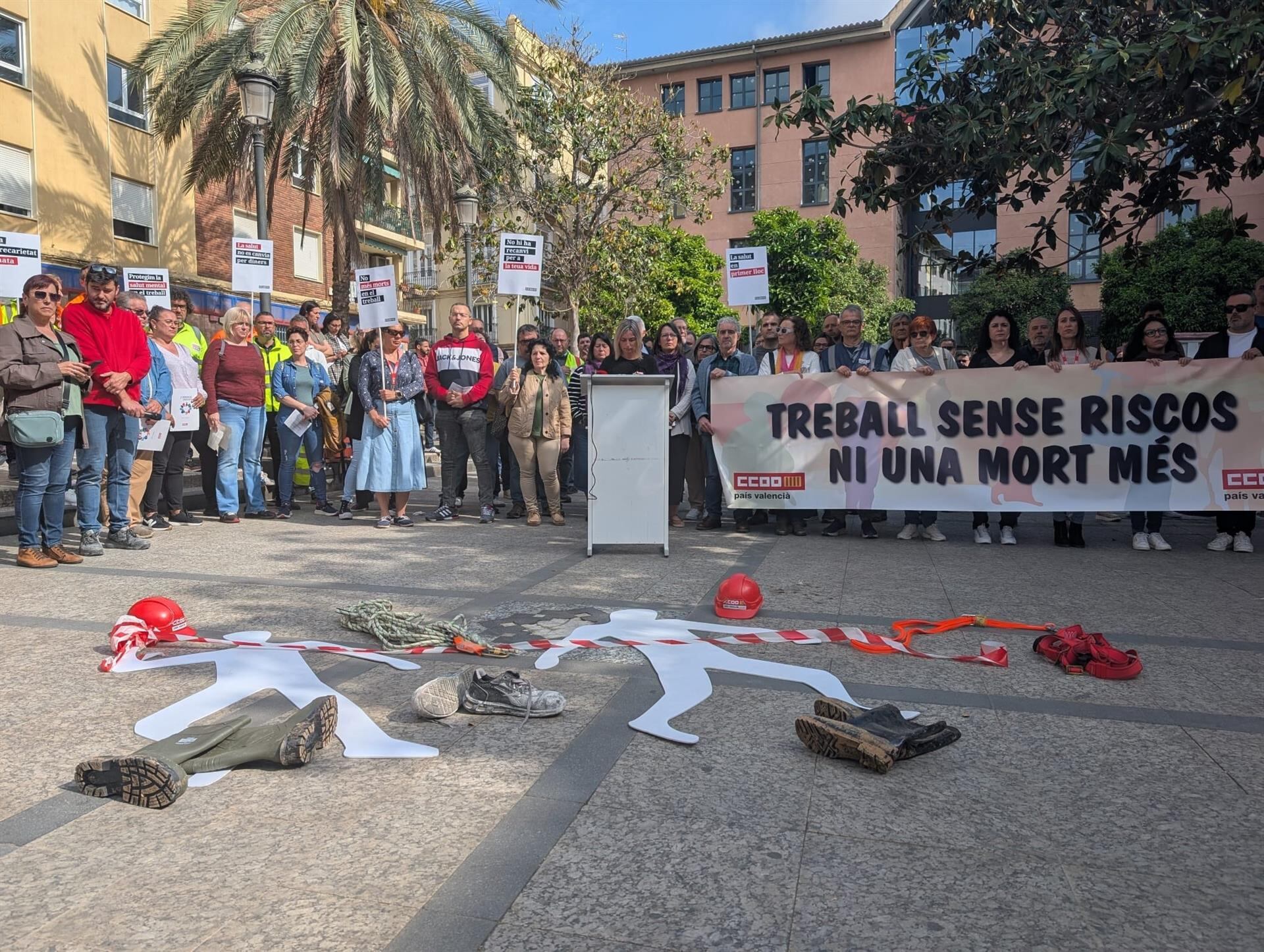 CCOO celebra un acto para recordar a las trabajadoras y trabajadores afectados por la DANA, con motivo del Día Mundial de la Seguridad y la Salud en el Trabajo