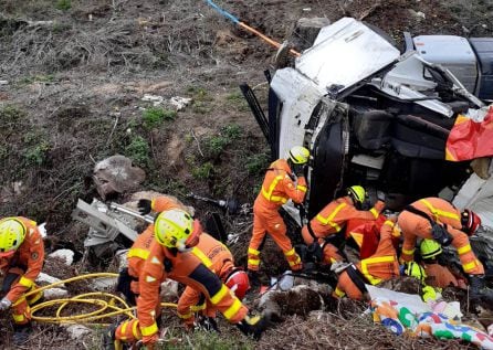 Trabajos de rescate de los bomberos de Gandia y Cullera