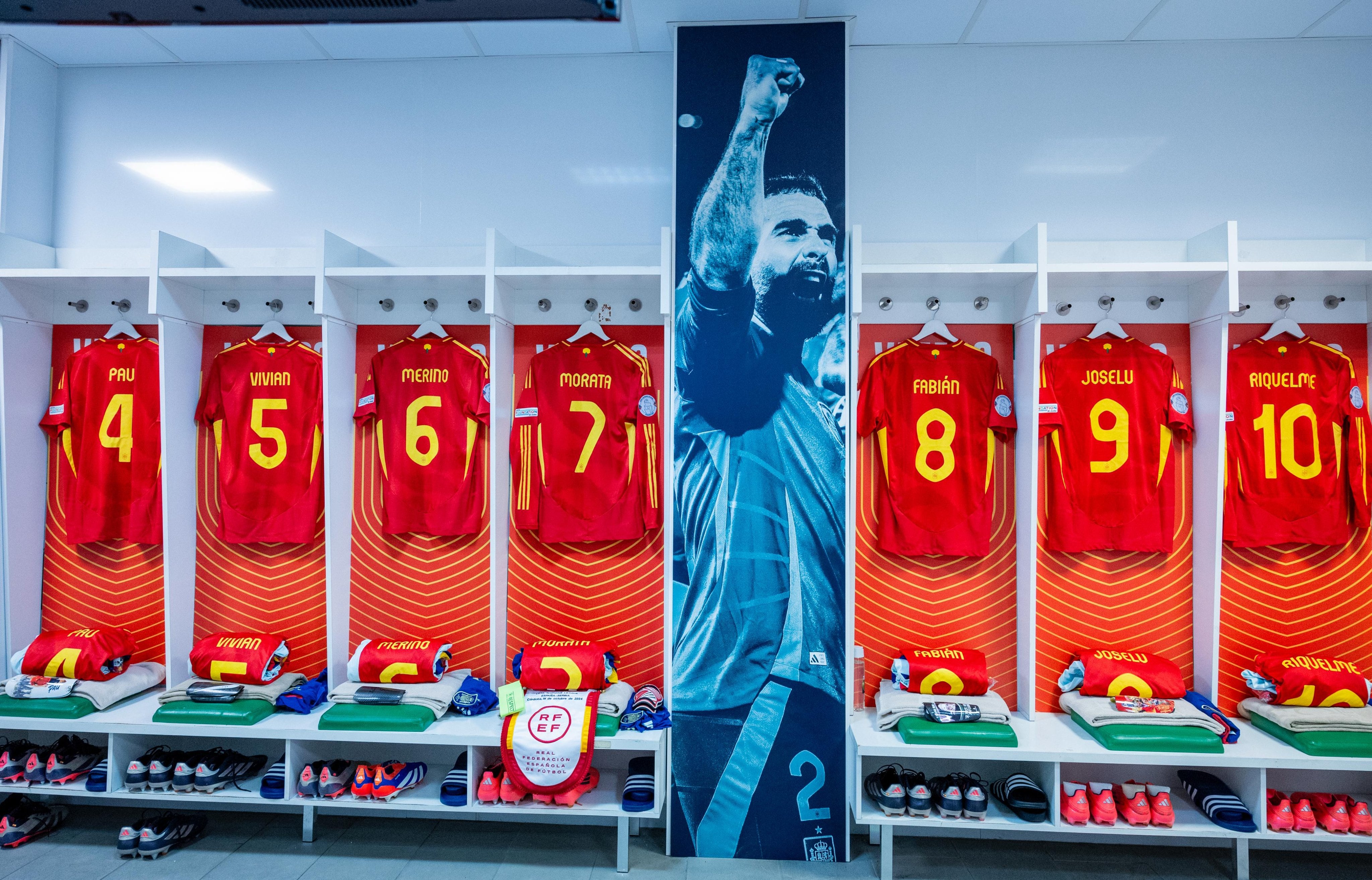 La Selección española no se olvida de Carvajal: el detallazo de España antes del partido con Serbia 