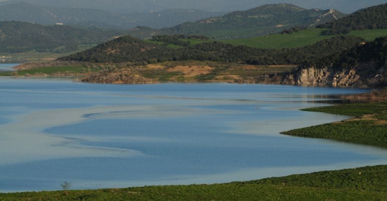 Una imagen del Pantano de Bornos