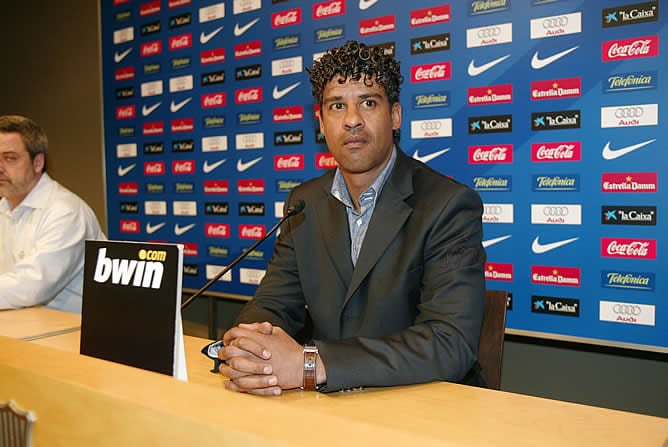 Rijkaard durante la rueda de prensa