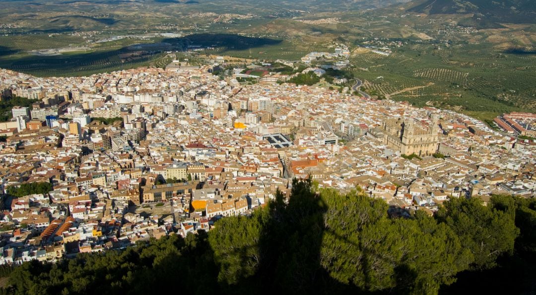 Jaén cambia su apoyo mayoritario al PP y se lo aporta al PSOE