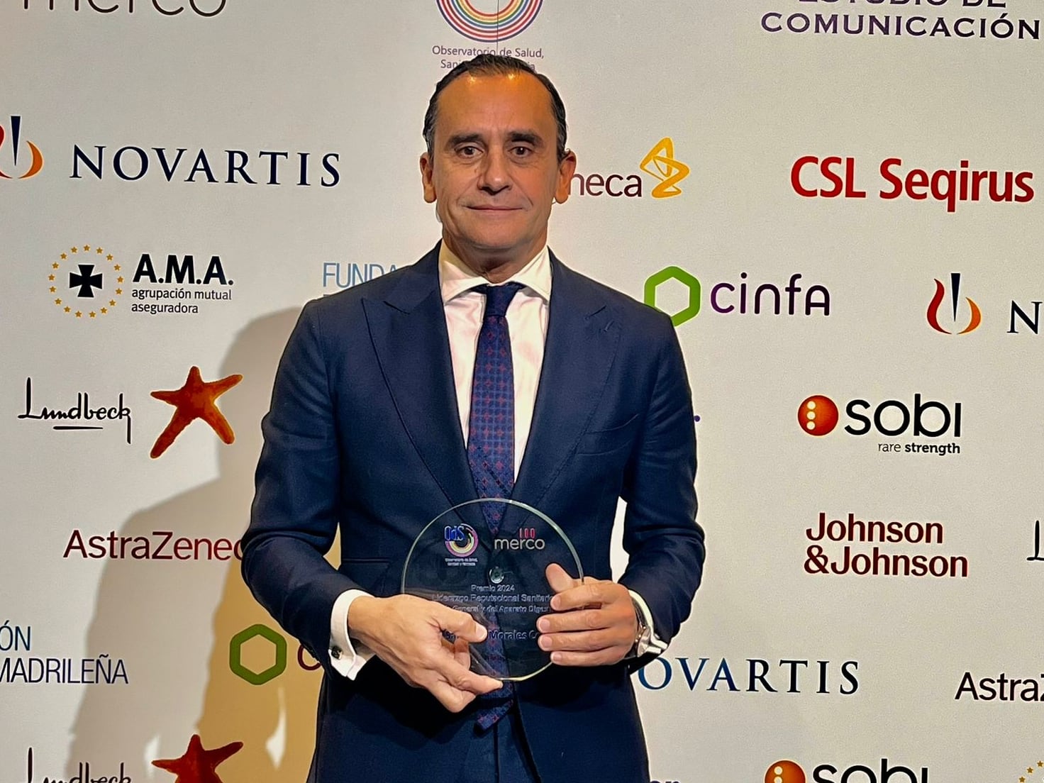 El doctor Salvador Morales, premio a mejor especialista de Cirugía General y del Aparato Digestivo