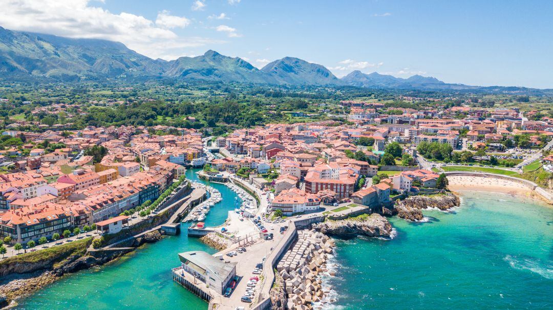 Vista aérea de Llanes, en el oriente asturiano. 