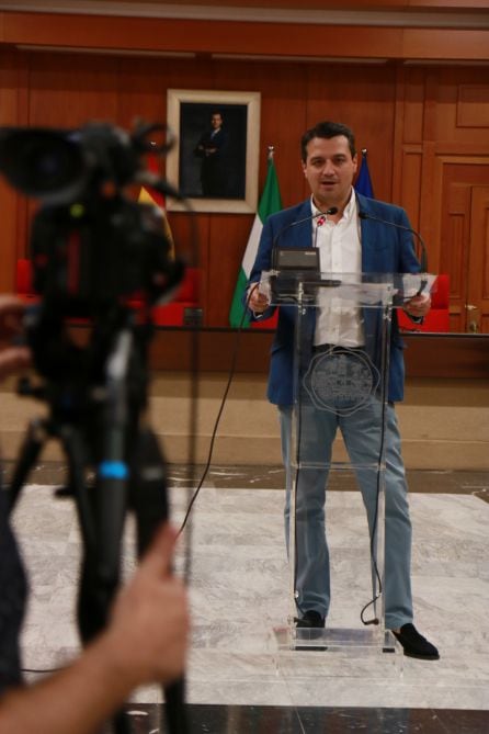 El alcalde de Córdoba, José María Bellido, durante una comparecencia de prensa.