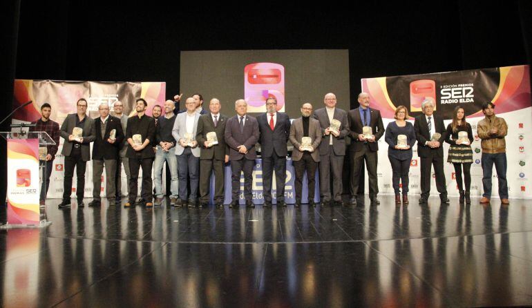 Imagen de los premiados en la II Edición de los Premios Radio Elda Cadena Ser