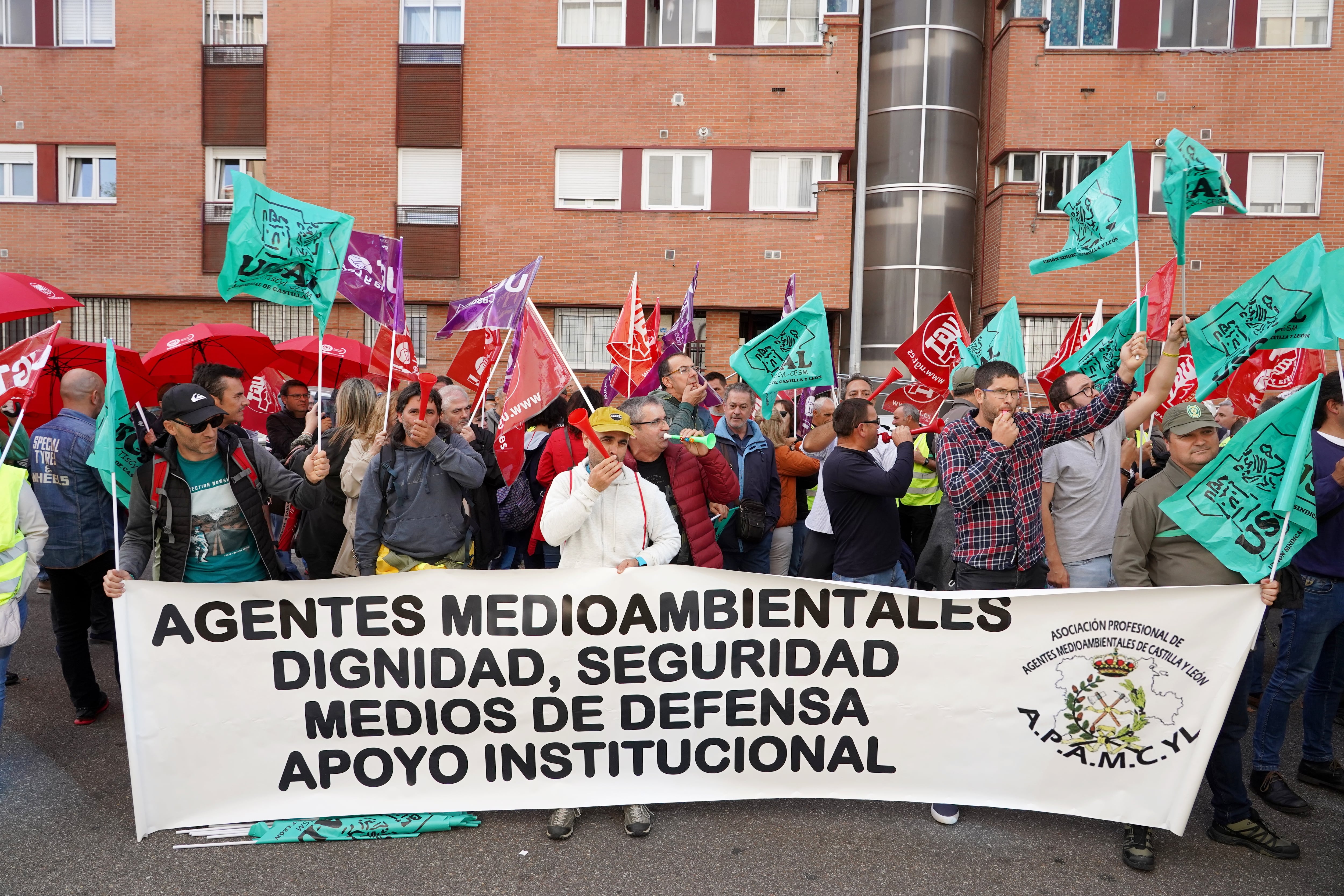 CCOO y UGT convocan a una concentración a los agentes medioambientales.