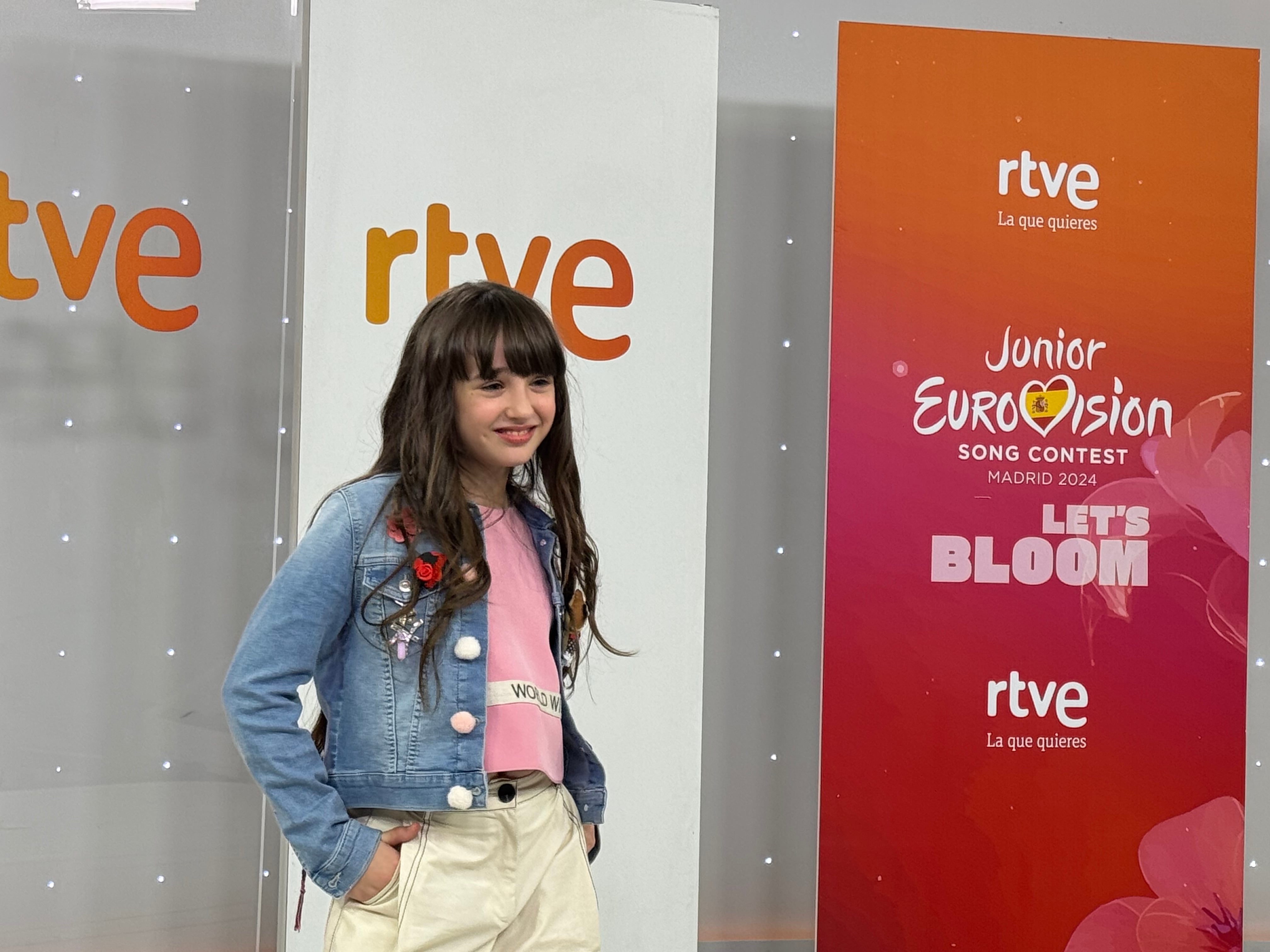 Chloe delaRosa presenta su canción para Eurovisión Junior en RTVE