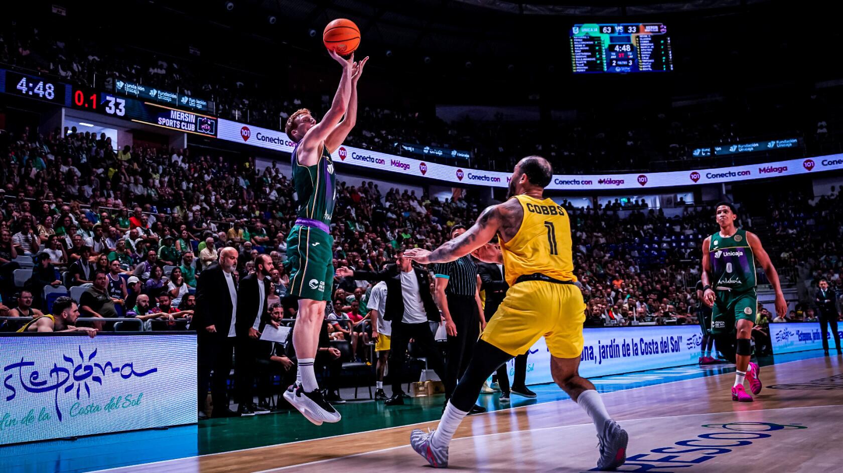 El base del Unicaja Alberto Díaz, en una acción del encuentro contra el Mersin turco de la BCL