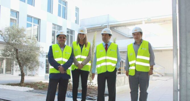 El delegado del Gobierno andaluz en Málaga, José Luis Ruiz Espejo, y la delegada territorial de Educación, Cultura y Deporte, Patricia Alba, han visitado hoy las obras del nuevo edificio del Conservatorio Martín Tenllado