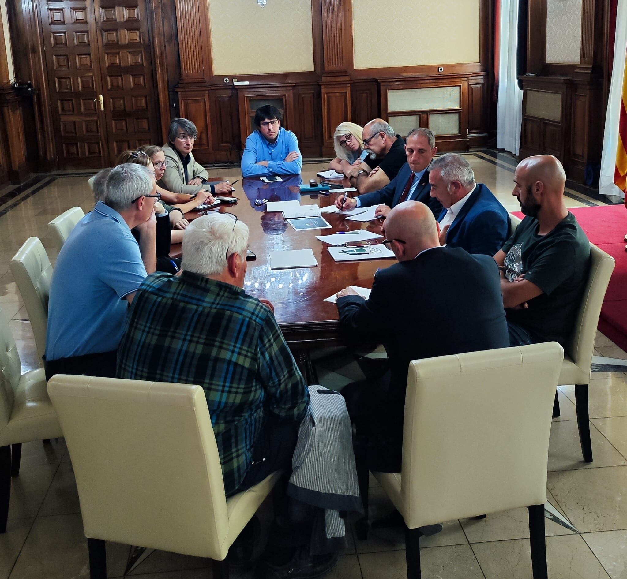 Preocupació i angoixa. Així s'han vist els representants de cooperatives, sindicats agraris i regants que han participat en una reunió sobre la sequera aquest dijous a la subdelegació del Govern de l'Estat a Lleida.