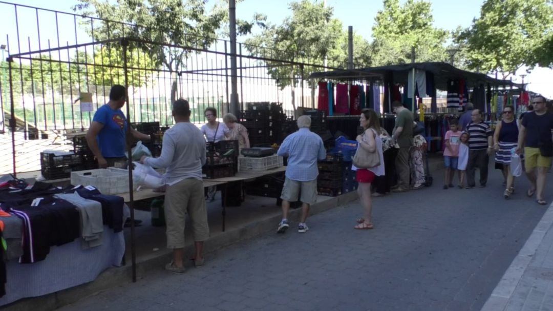 Puestos de vendedores del mercadillo de Úbeda