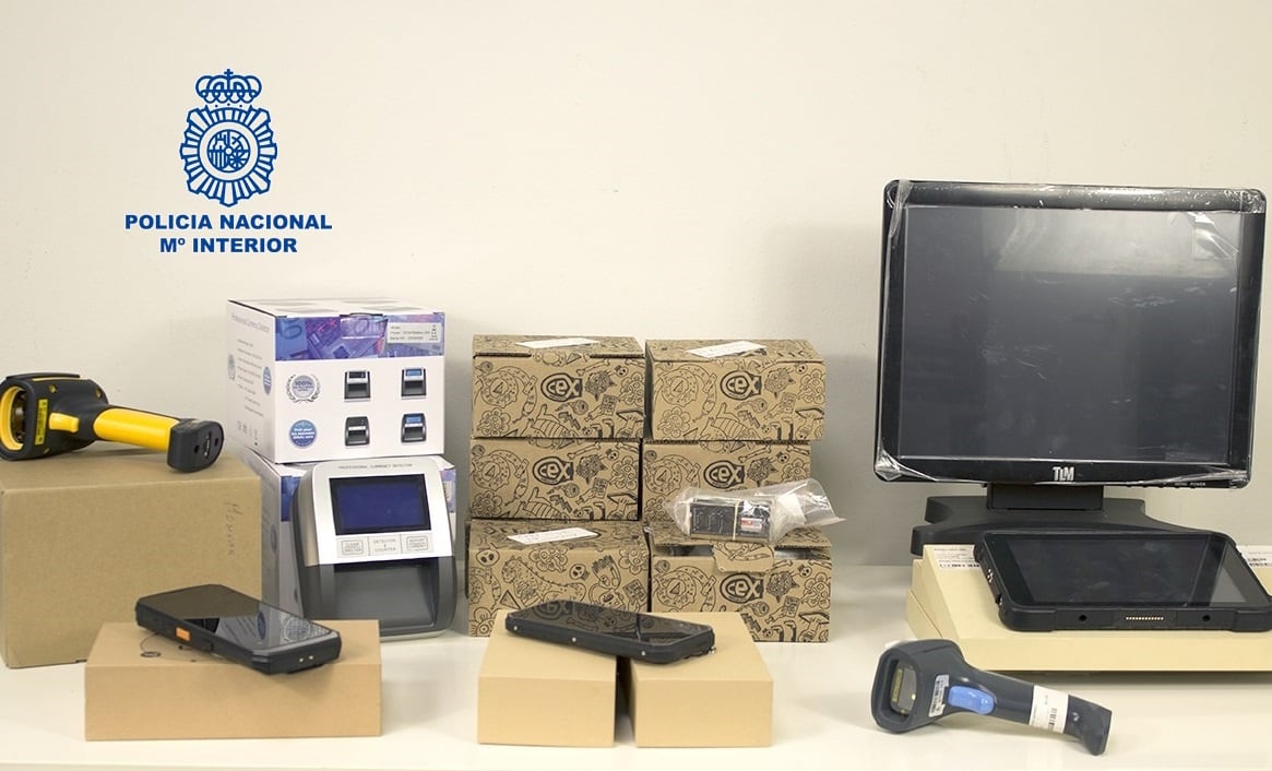 Parte del material recuperado por la Policía Nacional