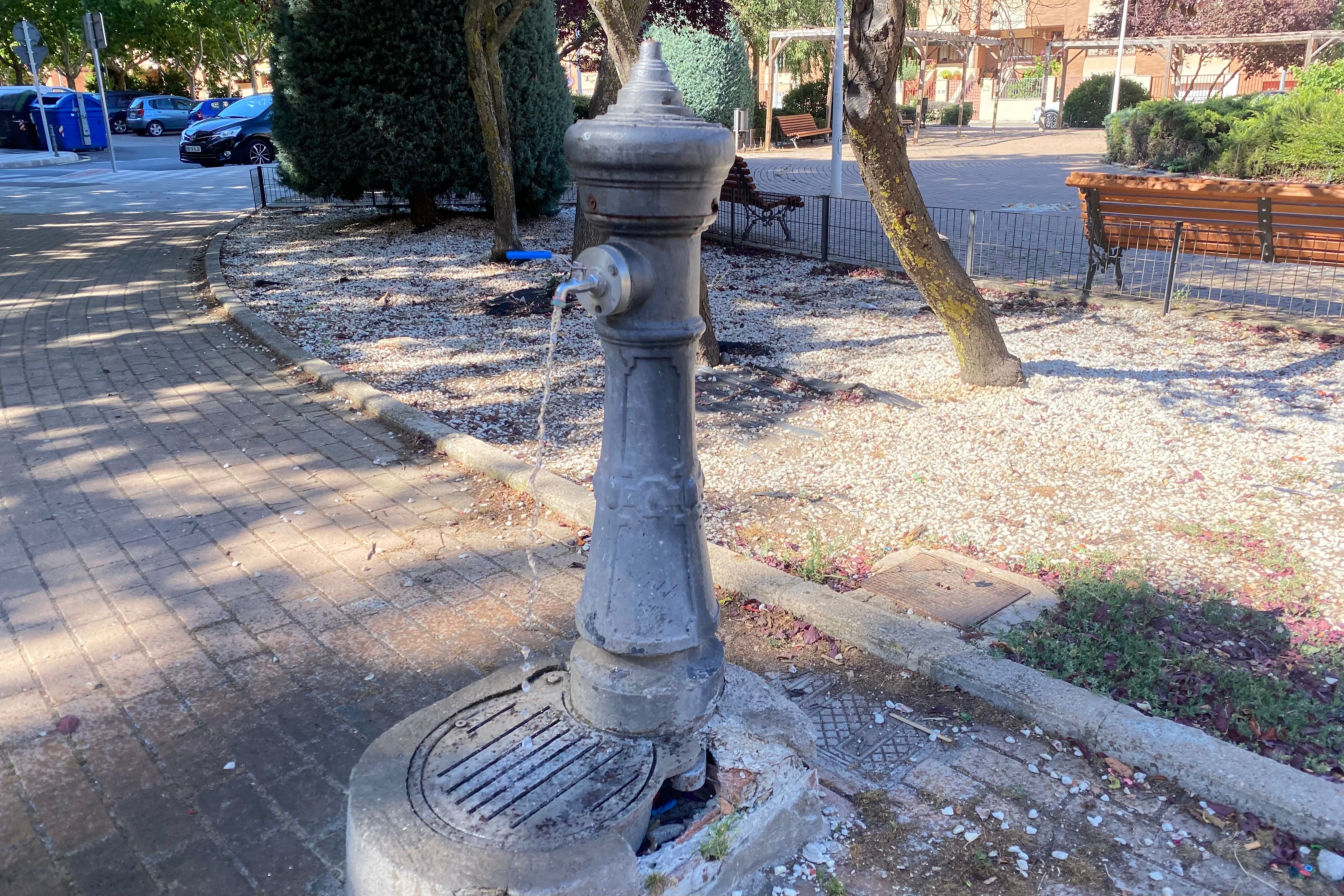 Fuente pública en la plaza Segundo Pastor de Cuenca.