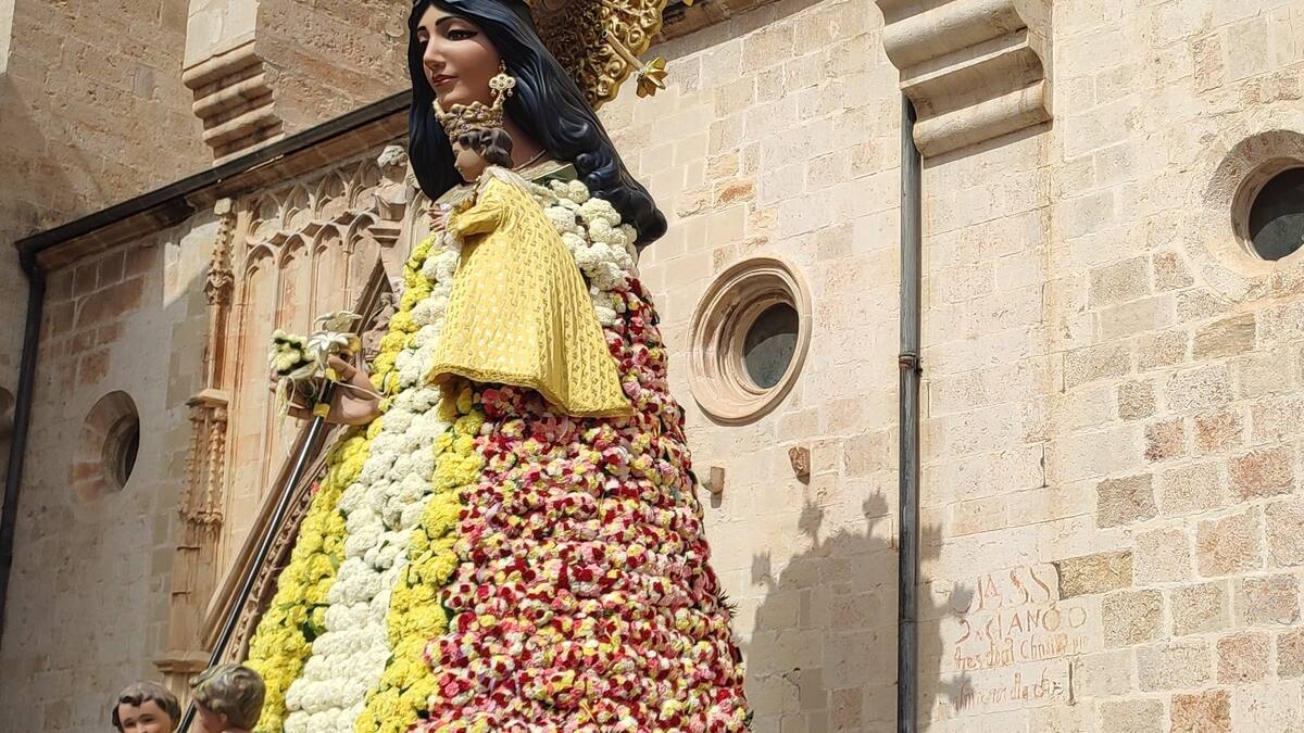 Gandia se despide de unas fallas multitudinarias