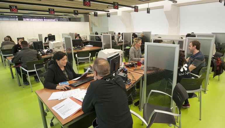 Oficina de Hacienda de la calle Esquíroz en Pamplona