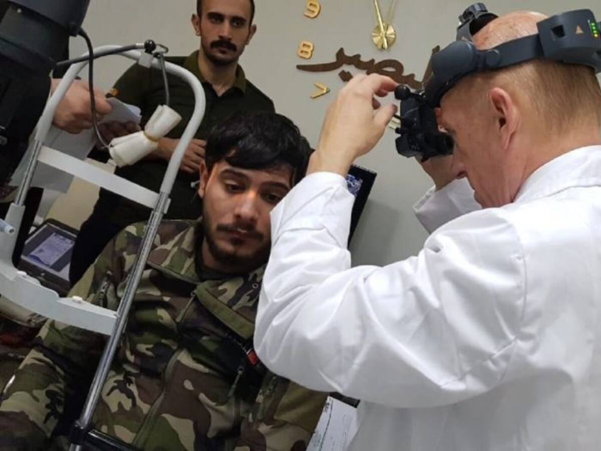 Un catedrático de Oftalmología de la UMH atenderá a soldados iraquíes