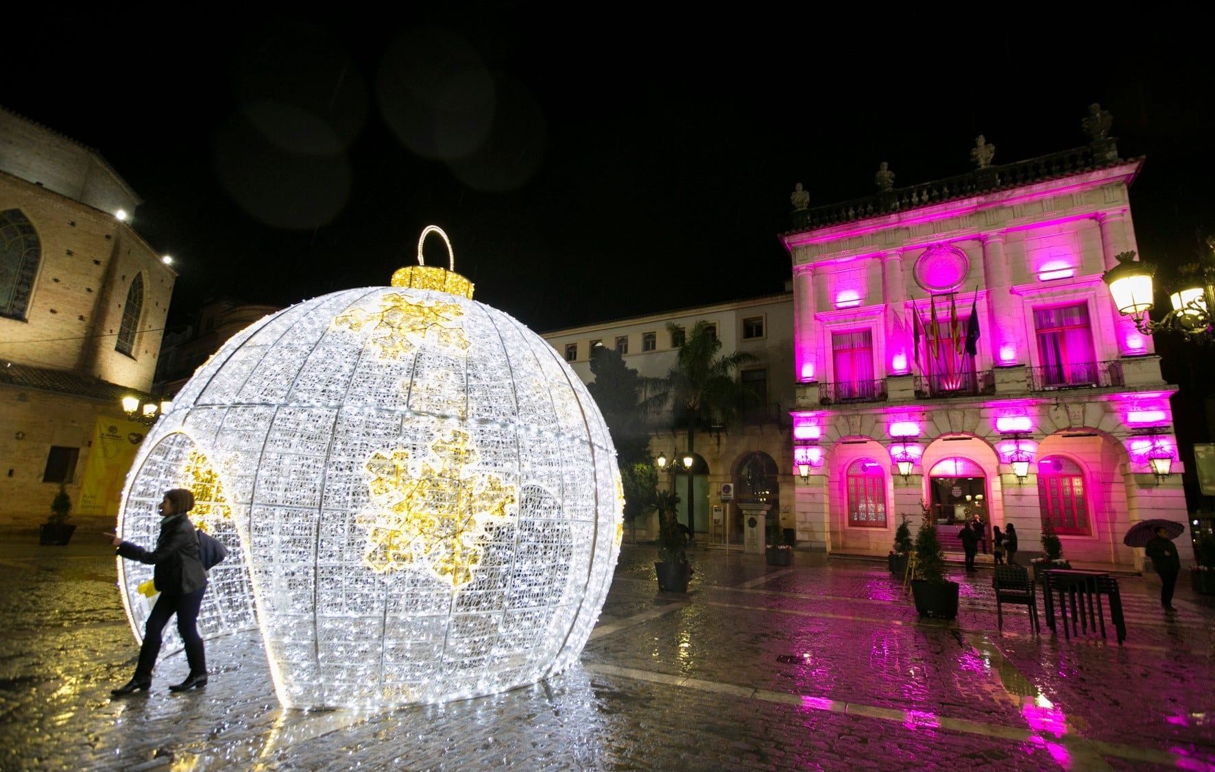 Imagen de archivo de las luces de Navidad en Gandia.