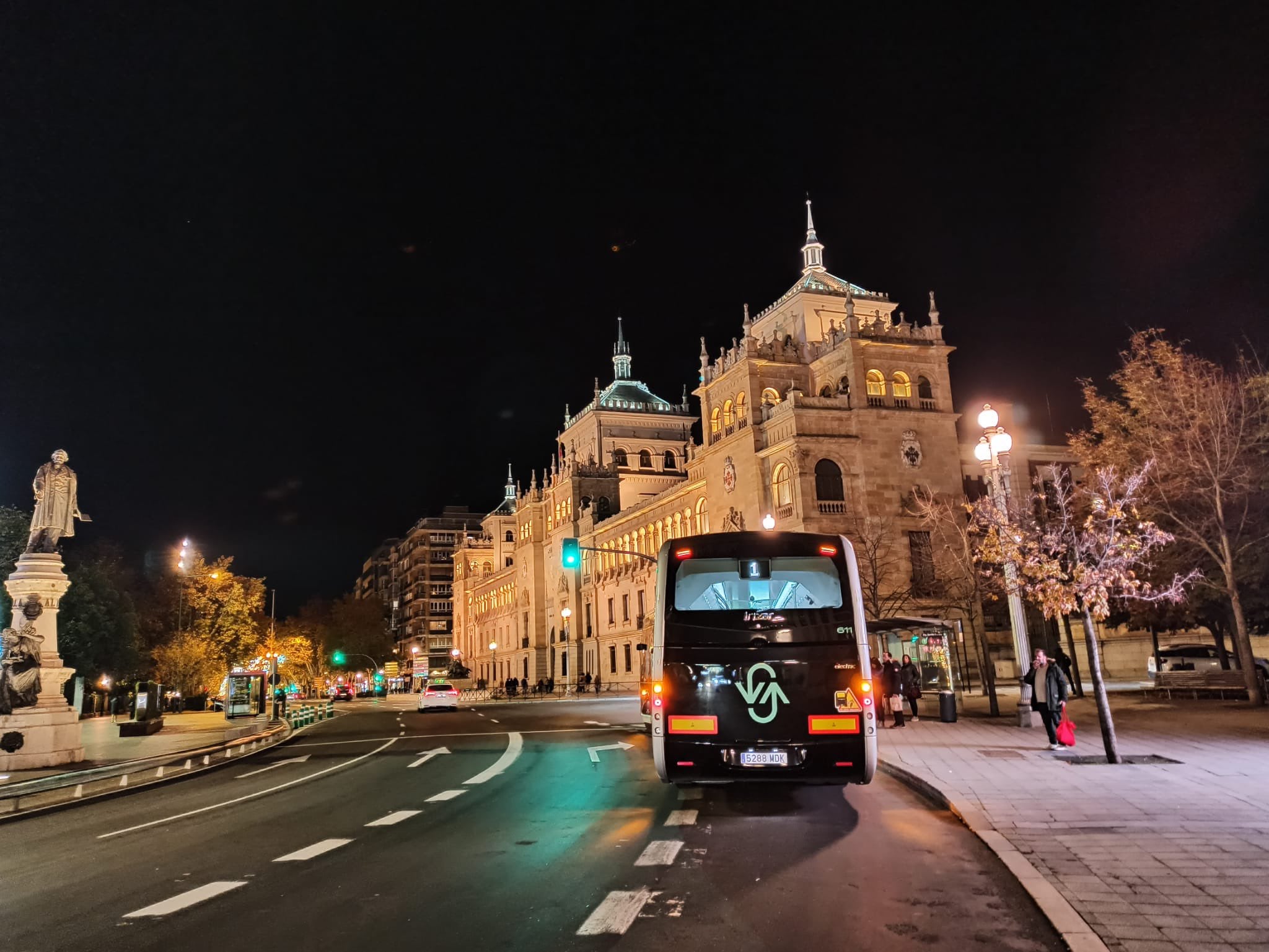 Autobús de Auvasa en Plaza Zorrilla