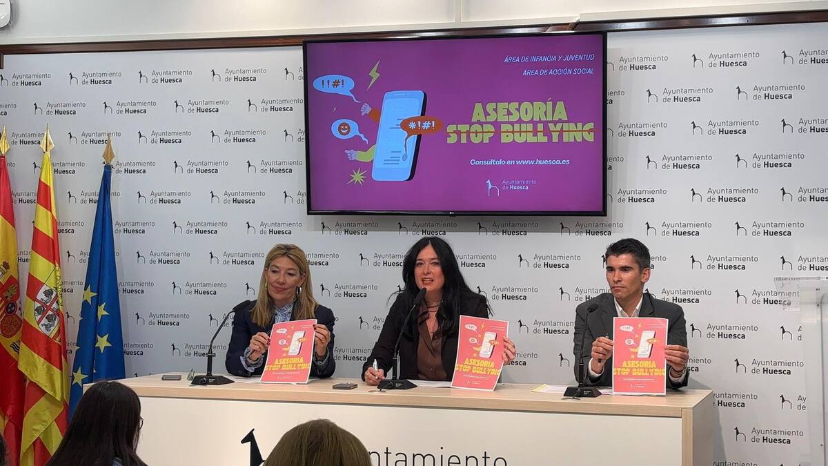 Lorena Orduna, alcaldesa de Huesca, en la presentación de la Asesoría Stop Bullying