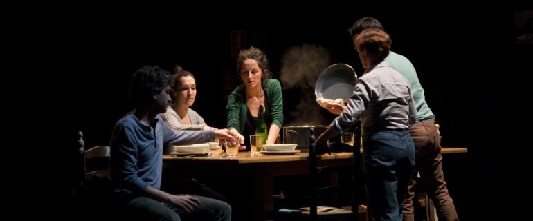 La compañía de teatro Proyecto 43 2, en escena.