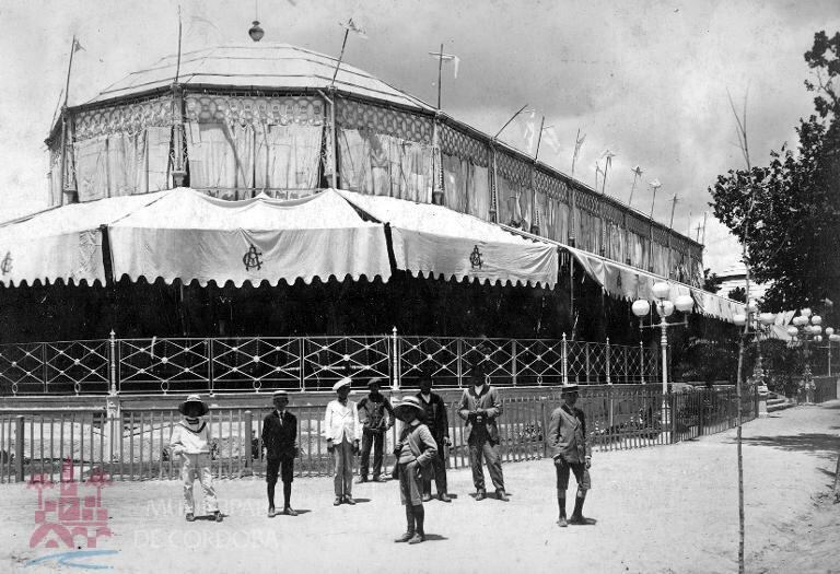 Antigua caseta del Círculo de la Amistad en los jardines de la Victoria. Año 1920. Archivo Municipal de Córdoba