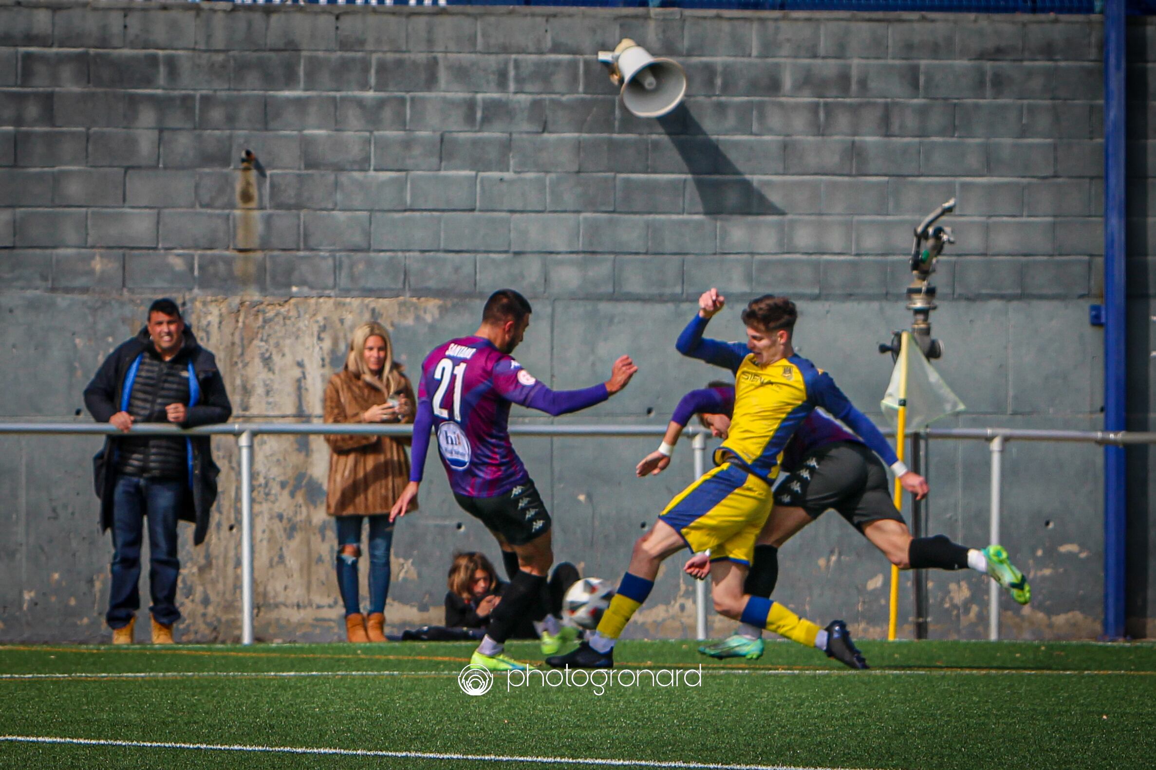 Fran Santano instantes antes de marcar el 1-2 definitivo en Alcorcón