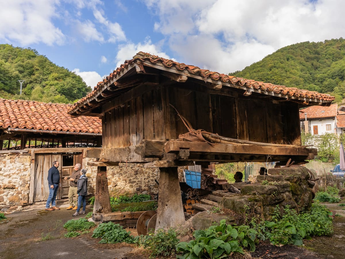 De Cosgaya a Avellanedo: los hórreos que aún sobreviven en Cantabria