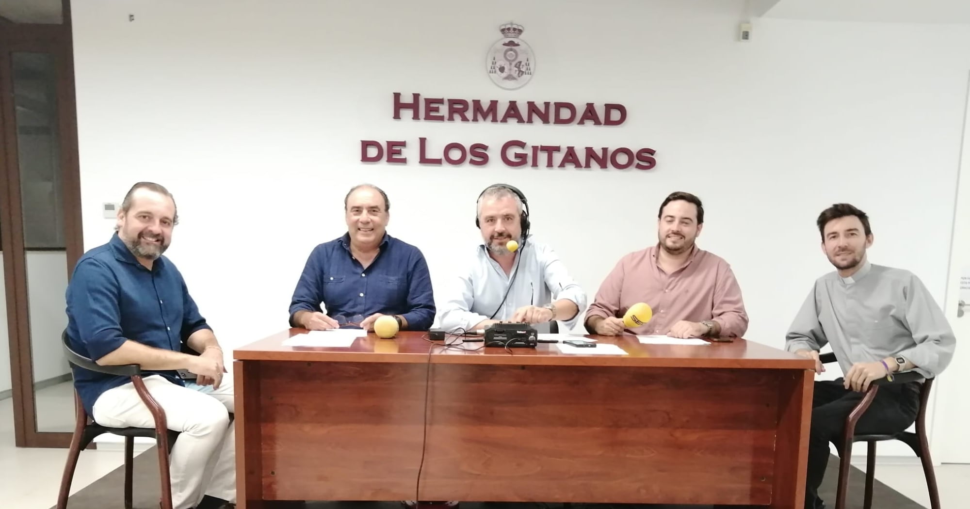 Primer programa de la temporada de Cruz de Guía desde la Hermandad de los Gitanos