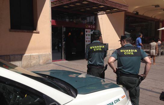 Els agents escorcollen diverses seus des de primera hora del matí.