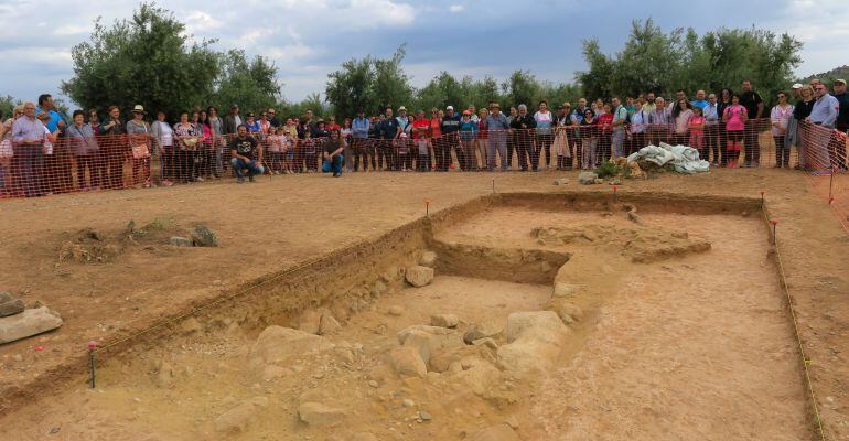 Imagen de la visita al Arco de Jano o el 'Ianus Augustus'.